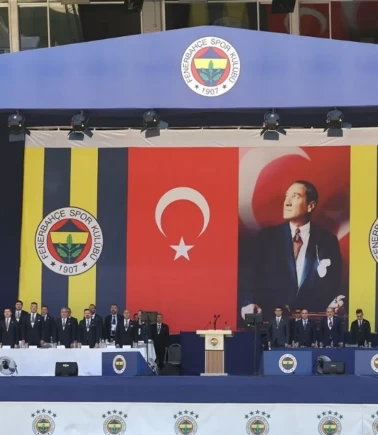 Fenerbahçe’de olağanüstü seçimli genel kurul başladı