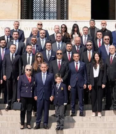 Dursun Özbek ve yeni yönetimi Anıtkabir’de