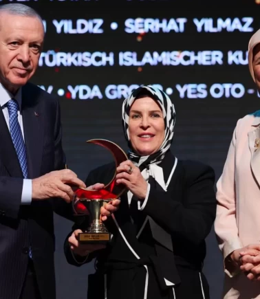 Türk Kızılay'dan, Kalyon Vakfı’na 'Bağış Özel Ödülü'