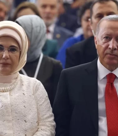 Emine Erdoğan'dan Babalar Günü'nü mesajı: O detay duygulandırdı