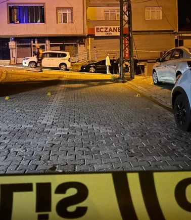 Motosikletli grup ile otomobildekiler birbirine girdi!