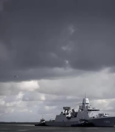 Hollanda, Hürmüz Boğazı'na fırkateyn gönderdi