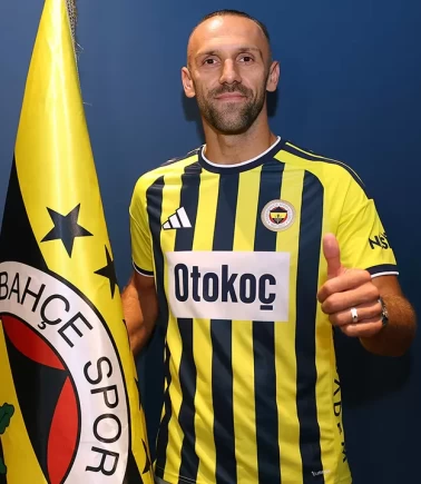 Vedat Muriqi resmen Fenerbahçe'de!