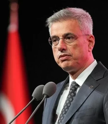 Bakan Memişoğlu, yerli kalp akciğer makinesine dikkat çekti
