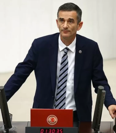 CHP’de deprem üstüne deprem: Sakarya Milletvekili Ümit Dikbayır istifa etti!