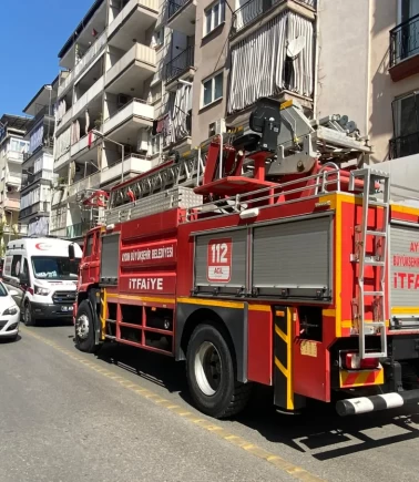 Kötü koku komşuları korkuttu! Öldü sanıldı, gerçek çok başka çıktı
