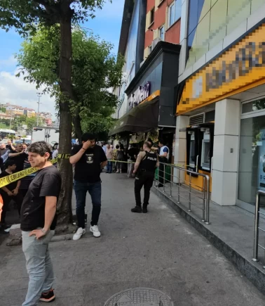 Bankada silah sesleri: İcraya öfkelenen adam ateş açtı!