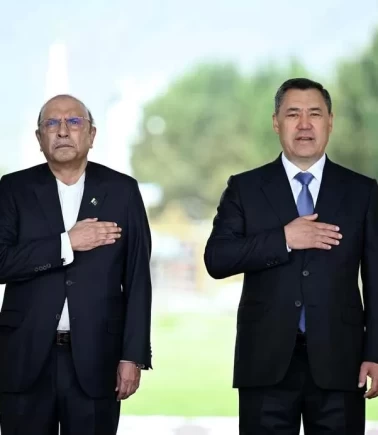Asya'da dengeleri değiştirecek imza!