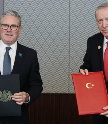 Cumhurbaşkanı Erdoğan ile Starmer bir araya geldi: İkili anlaşmalara imza atıldı
