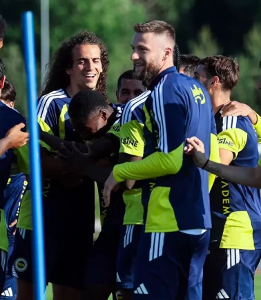 Fenerbahçe'nin Avusturya kamp kadrosu açıklandı