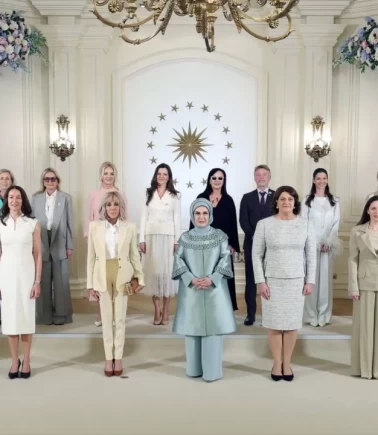 Emine Erdoğan lider eşlerini Çankaya Köşkü'nde ağırladı