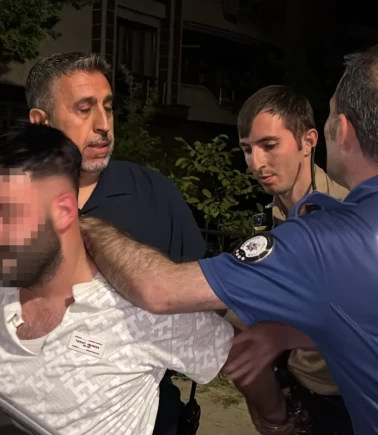 Aksaray'da alkollü sürücünün yakınları polisle çatıştı