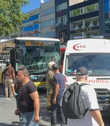 İETT otobüsü ve ambulansın karıştığı kazada son durum!