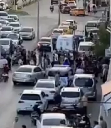 Sokak ortasındaki çatışmada masum genç can verdi