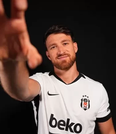 Salih Özcan'dan Beşiktaş taraftarına mesaj