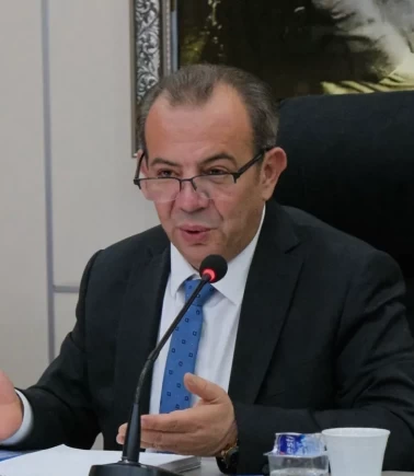Tanju Özcan davasında ara karar