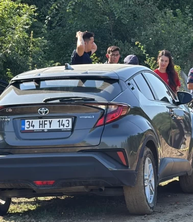 29 yaşındaki genç park halindeki aracında ölü bulundu