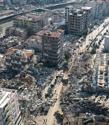 Japonya'da 7.1'lik depremin ardından artçılar sürüyor!