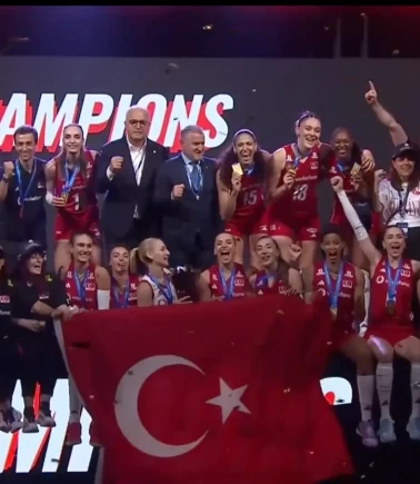 MSB'den şampiyon Filenin Sultanları'na anlamlı mesaj