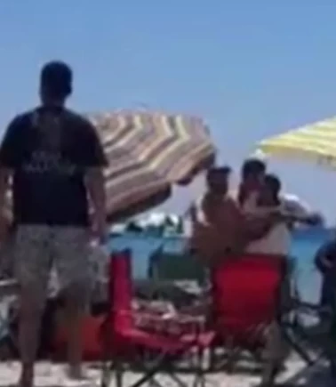 Altınkum Plajı'nda şemsiye kavgası kamerada