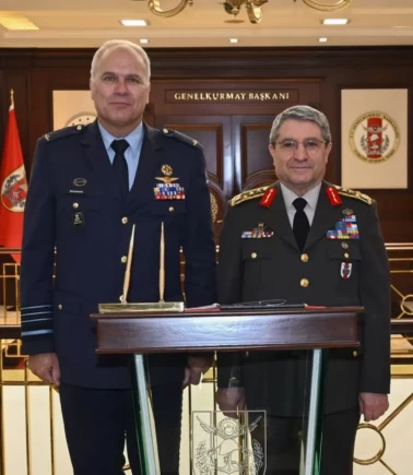 Genelkurmay Başkanı Bayraktaroğlu, Hollandalı mevkidaşı Eichelsheim ile görüştü