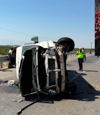 Hatay'da tarım işçilerini taşıyan minibüs devrildi
