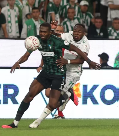 Kocaelispor, Konyaspor'u geriden gelip devirdi