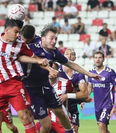 7 gollü maçta kazanan Antalyaspor