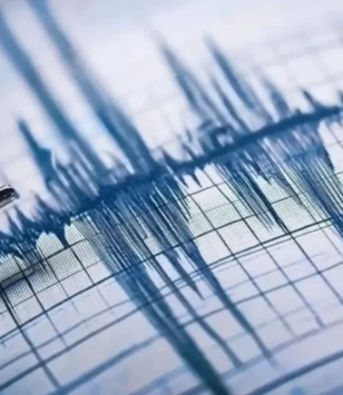 Mersin'de korkutan deprem!