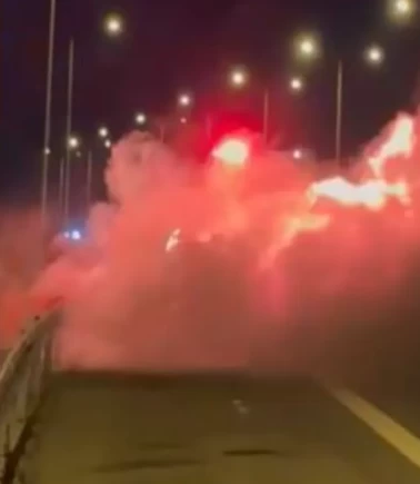 Kuzey Marmara Otoyolu'nda seyir halindeki araç alev topuna döndü