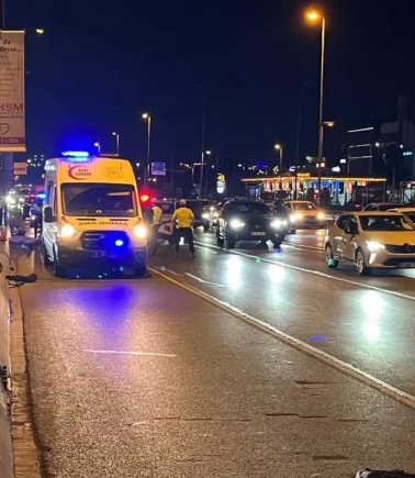 Aynı yerde peş peşe iki motosiklet kazası! 1'i ağır 3 kişi yaralandı