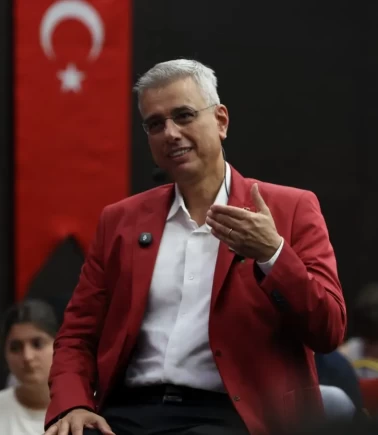 Bakan Memişoğlu’ndan gençlere tercih mesajı: Hayallerinizden asla vazgeçmeyin
