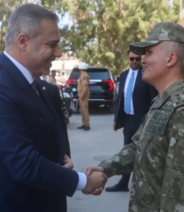 Bakan Fidan, TSK Libya Görev Grup Komutanlığı’nı ziyaret etti
