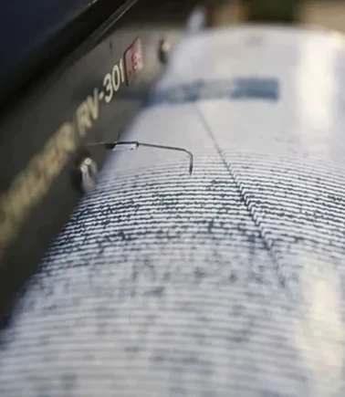 Japonya'da 5,8 büyüklüğünde deprem