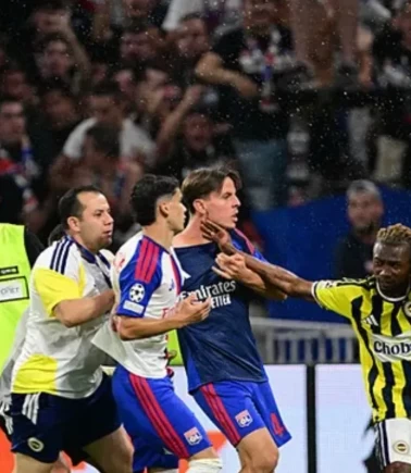 Lyon'da Fenerbahçe’nin tur sevinci olaylı bitti