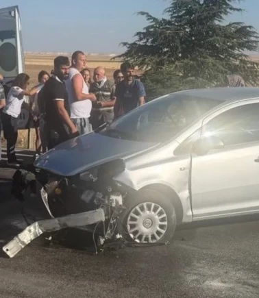 Eskişehir-Ankara yolunda patlayan lastik kazaya yol açtı