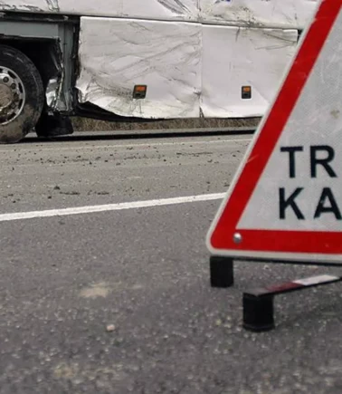 Balıkesir’de kazada ağır yaralanan genç kadın hayatını kaybetti