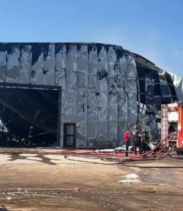 Kocaeli’de kimyevi ürün fabrikası alevlere teslim oldu