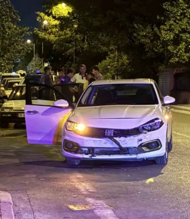 Kayseri'de 2 otomobil çarpıştı