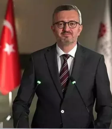 Burhanettin Duran'dan Filenin Sultanları'na tebrik