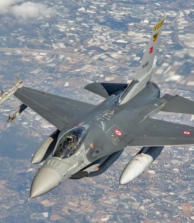 Türk F-16’ları NATO görevinde bir ilke imza attı!