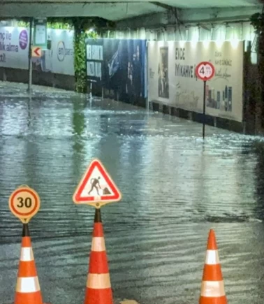 Zincirlikuyu alt geçidi sular altında kaldı