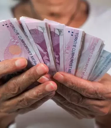Eylül ayı ödemeleri başladı! Yaşlı ve engelli aylıkları hesaplarda