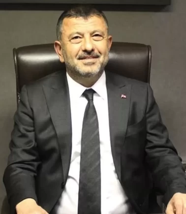 Yeni Partili Veli Ağbaba hastaneye kaldırıldı
