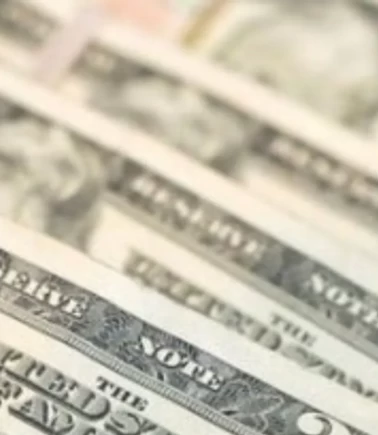Dolar 48,47 liranın üzerine çıkarken, avro 56,44 liradan güne başladı!