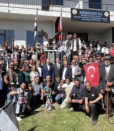 Beşiktaş Başkanı Adalı, Ardahan’daki Beşiktaş köyünde kartal heykelini açtı