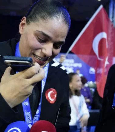 Cumhurbaşkanı Erdoğan’dan Avrupa şampiyonu Kethüda’ya tebrik telefonu!