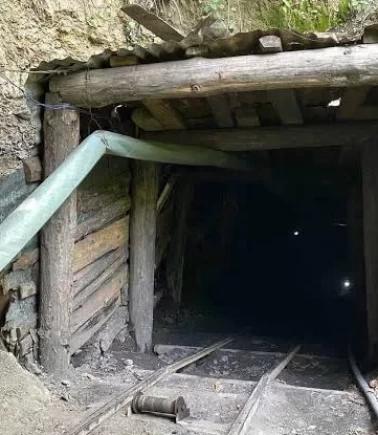 Ruhsatsız maden ocağında çalışan işçi öldü!