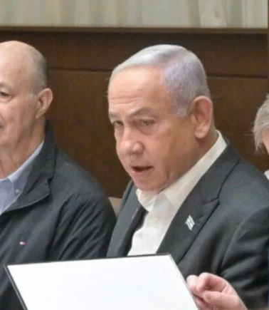 Netanyahu'dan Tel Aviv'de kritik İran toplantısı