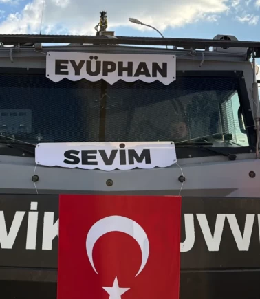 Babasının adının verildiği TOMA sünnet arabası oldu!